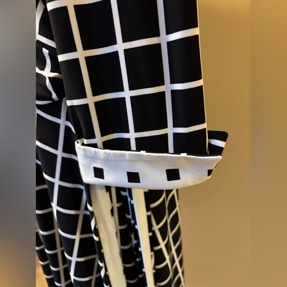 Jones New York Black and White Patterned Wrap Dress 3/4 sleeves belted Size 12 - Picture 3 of 6